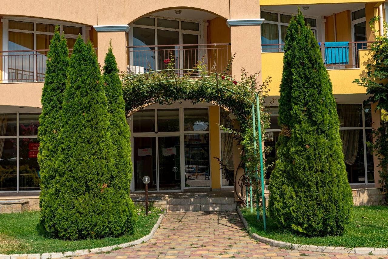 Menada Grand Resort Apartments Aheloi Exterior foto