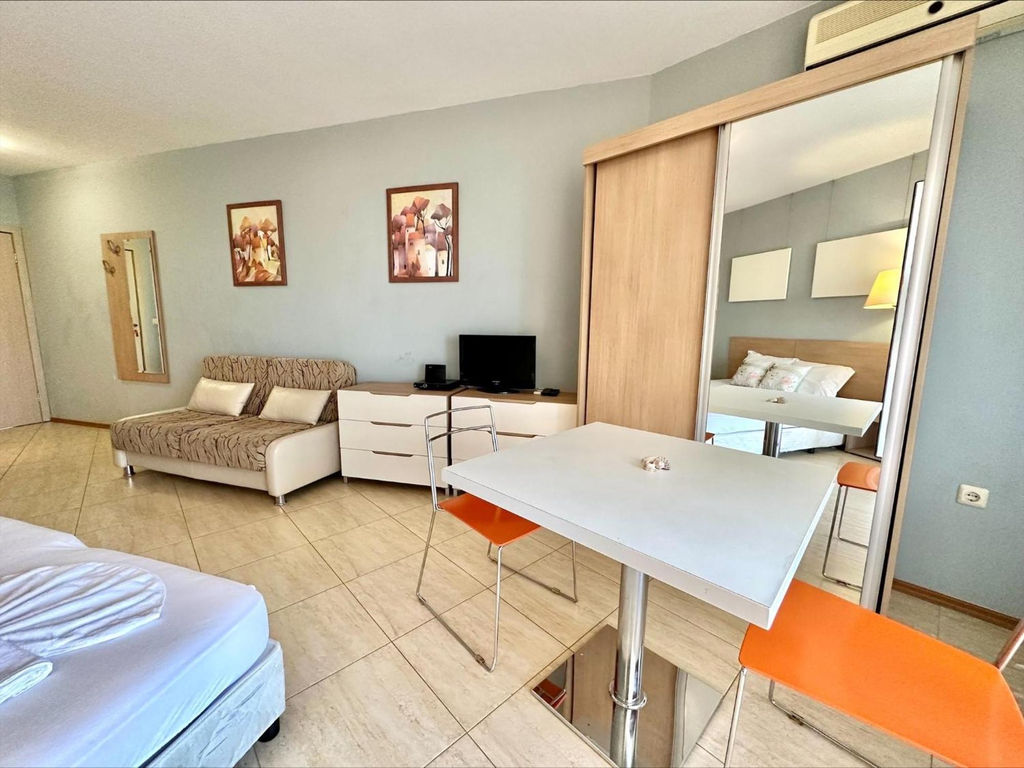 Menada Grand Resort Apartments Aheloi Cameră foto