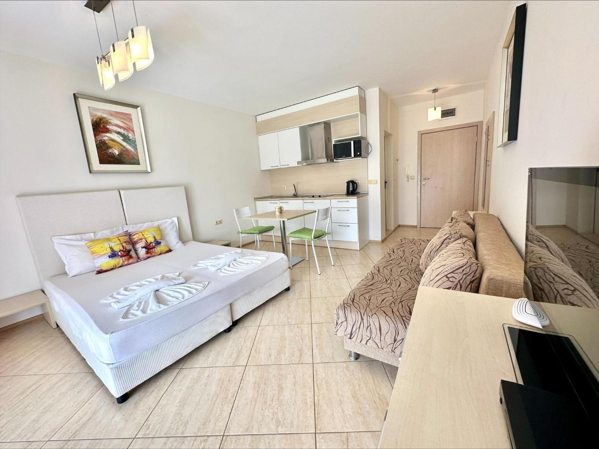 Menada Grand Resort Apartments Aheloi Cameră foto